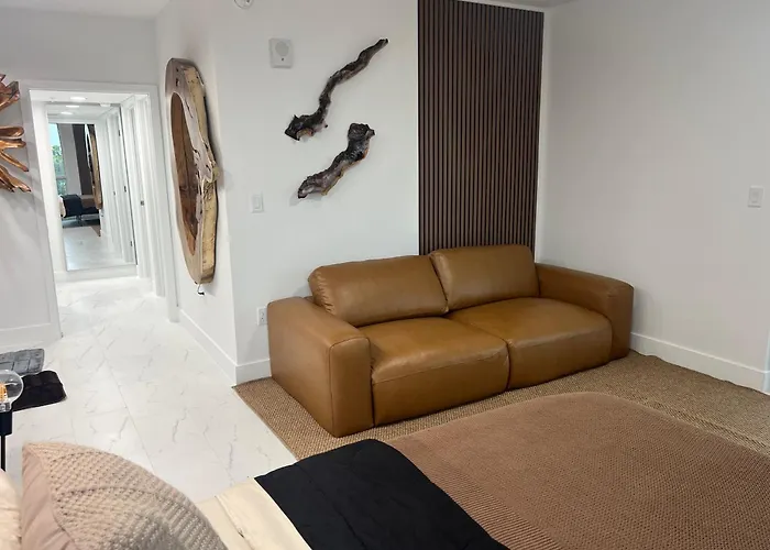 Miami Wood Apart Hotel New 2024 - Private Terrace - Free Garage - Beach 5 Min